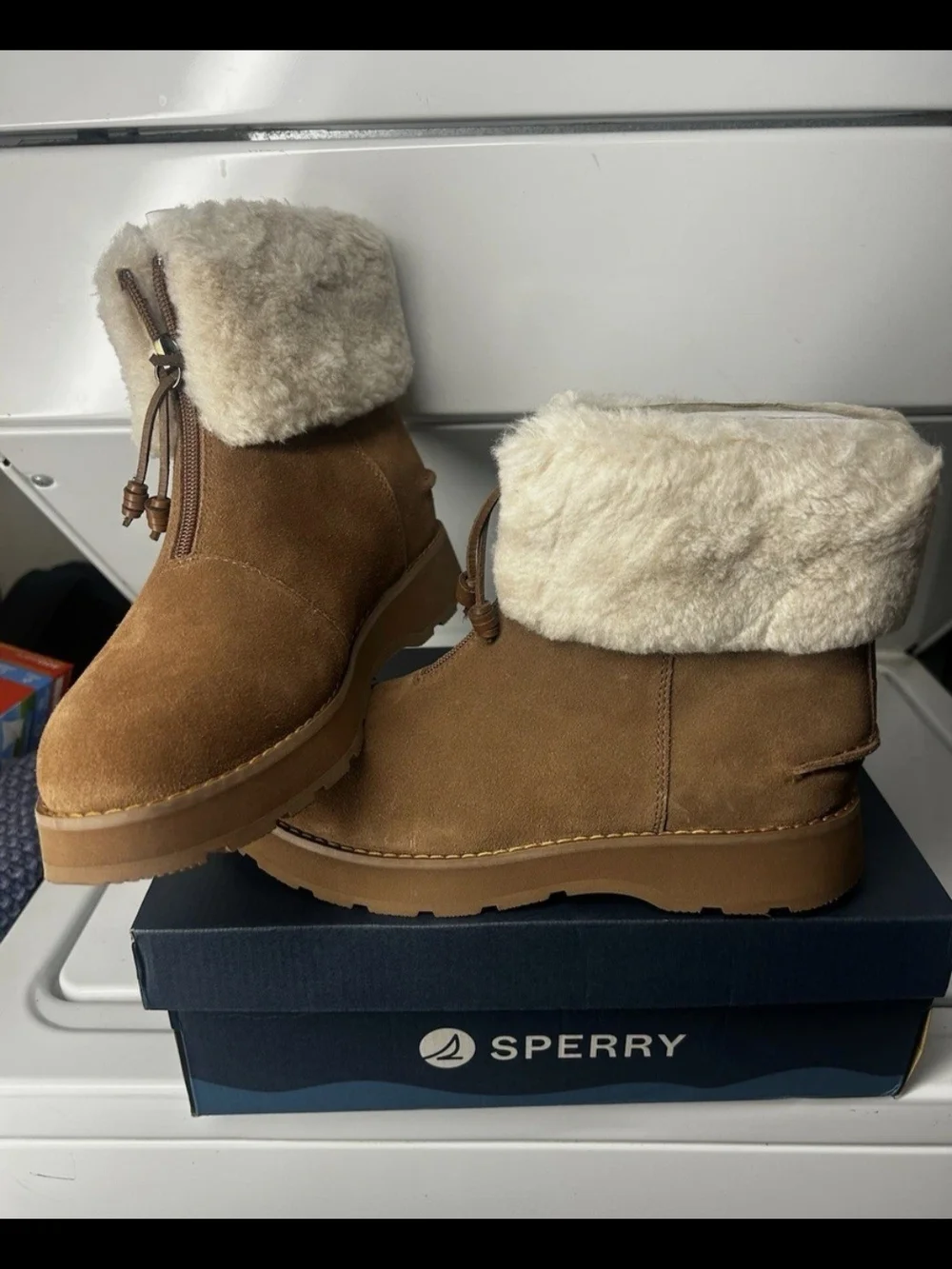 Sperry newbury zip